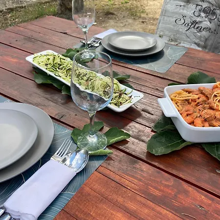 Апартаменти Olive Garden Retreat Каштела