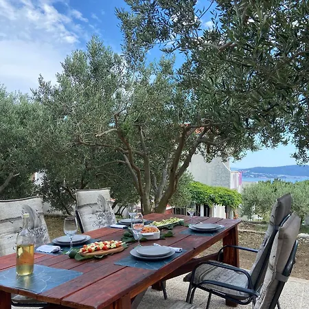 Olive Garden Retreat Апартаменти