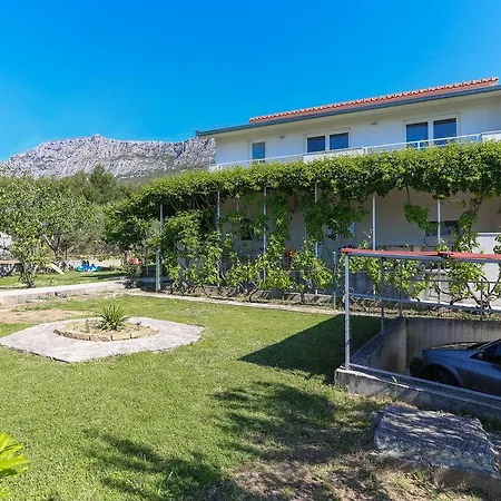 Olive Garden Retreat *